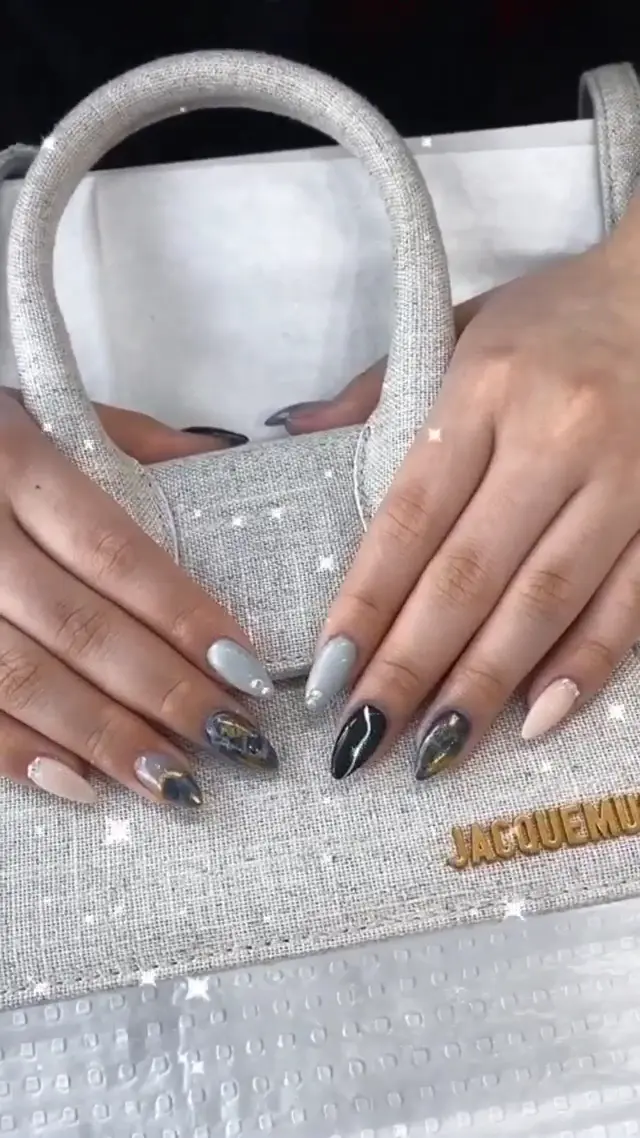 Silver chrome nails