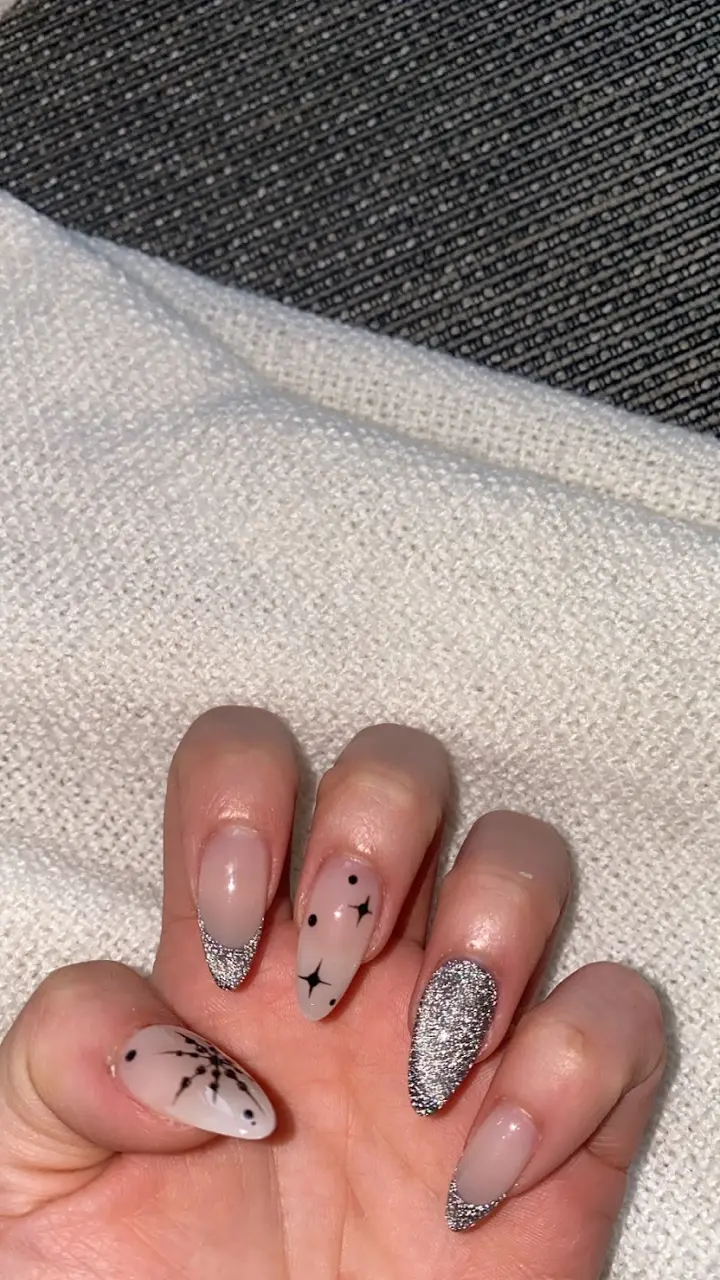 Nail art & designs